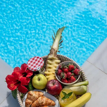 Crystal Blue Hotel, Barbati, Corfu アパートホテル