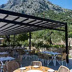 Crystal Blue Hotel, Barbati, Corfu מלון דירות
