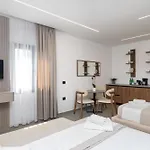 Crystal Blue Hotel, Barbati, Corfu מלון דירות