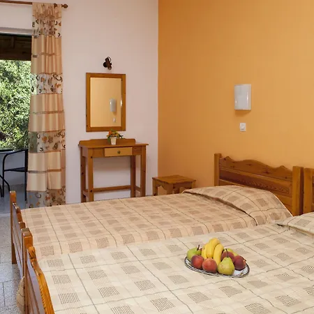 Crystal Blue Hotel, 4*