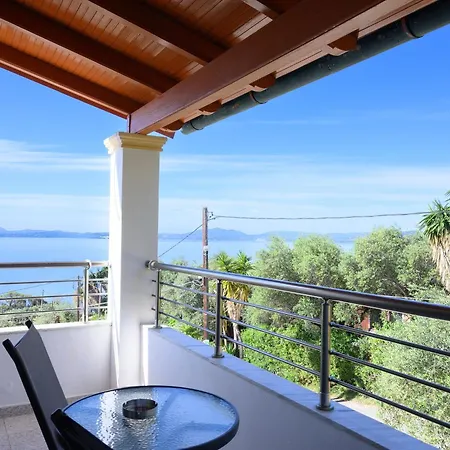 Crystal Blue Hotel, Lejlighedshotel