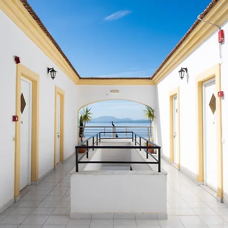 Lejlighedshotel Crystal Blue Hotel,