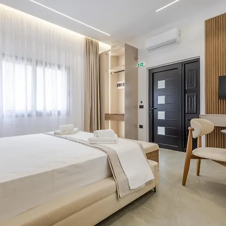 Crystal Blue Hotel, Barbati, Corfu Апарт-отель 4*