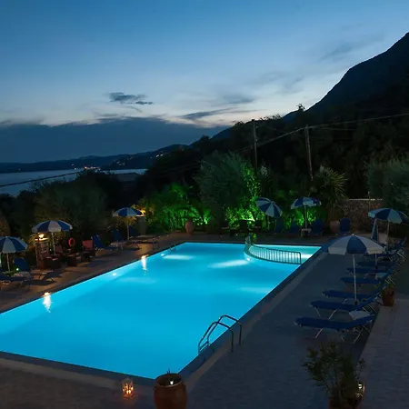 Crystal Blue Hotel, 4*