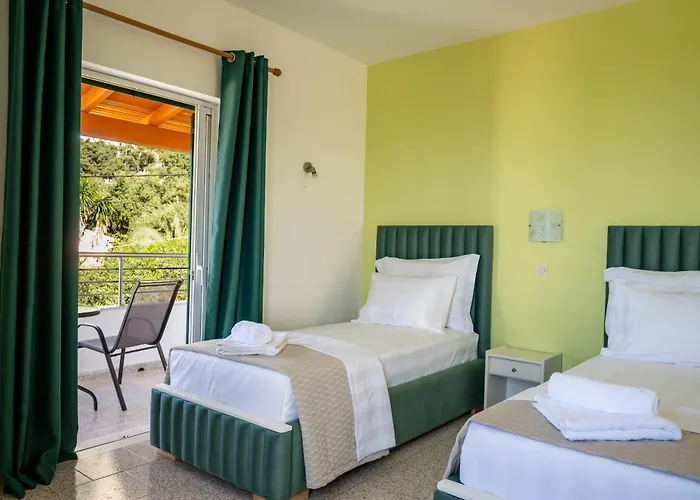 Crystal Blue Hotel, 4*