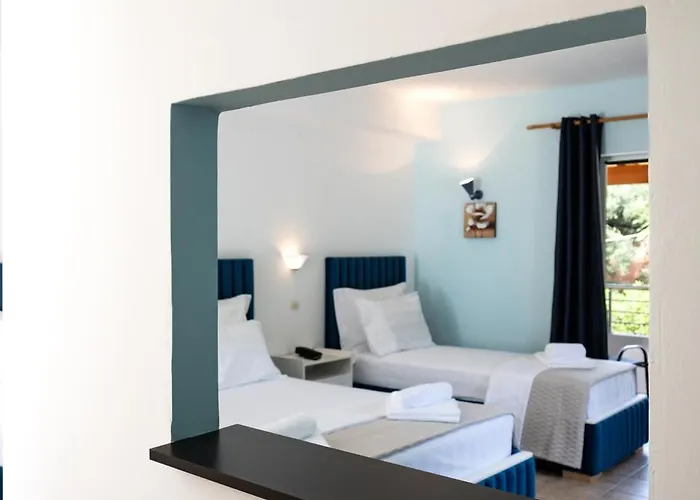 Crystal Blue Hotel, 4* Барбати
