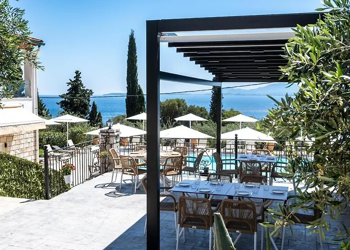 Crystal Blue Hotel, Barbati, Corfu 公寓式酒店 4*