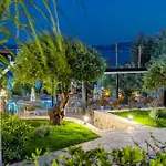Aparthotel Crystal Blue Hotel, Barbati, Corfu