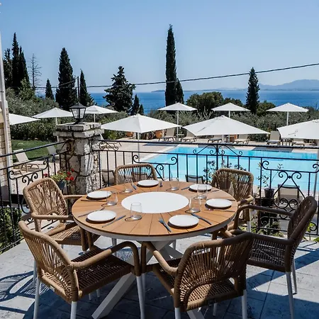 Crystal Blue Hotel, Hotel apartamentowy 4*