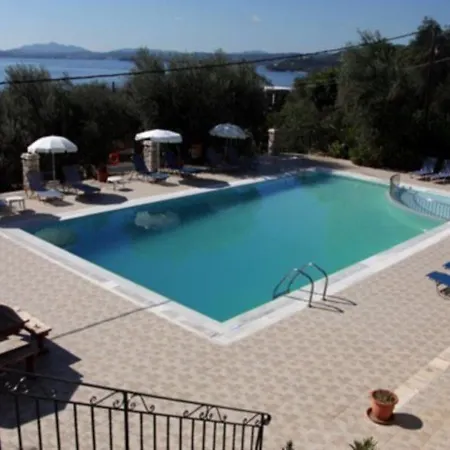 Crystal Blue Hotel, 4*